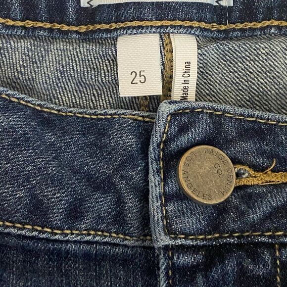 PAIGE - Lightly Distressed Cuffed Hem Denim Jean Shorts - Women’s size 25 - Picture 3 of 12